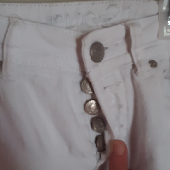 RUE 21 DISTRESSED WHITE SKINNY JEANS 5/6 - Picture 5 of 8